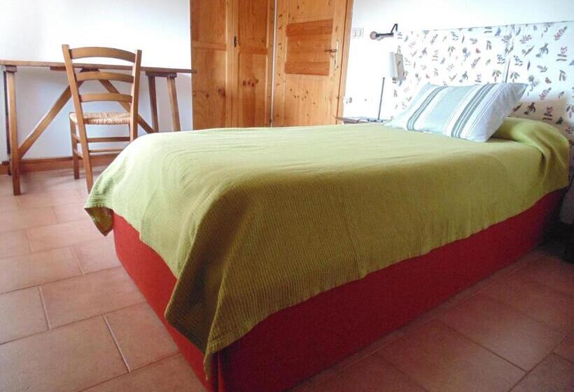 标准单人间, Laselva