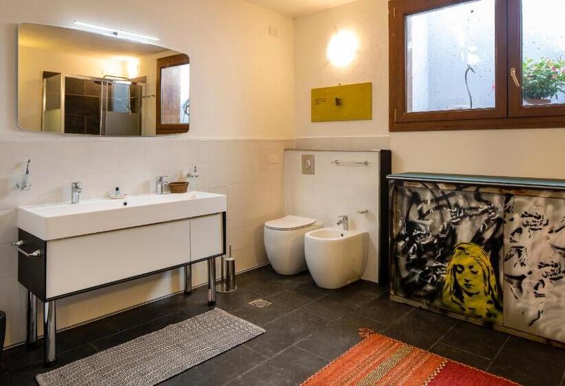 شقة غرفة واحدة, La Casa Di Campagna