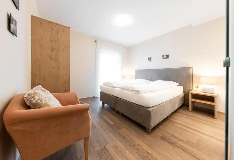 Huoneisto 1 Makuuhuone Parveke, Weingut Weidlhof   Suite & Breakfast   Vacation For Wine Lovers