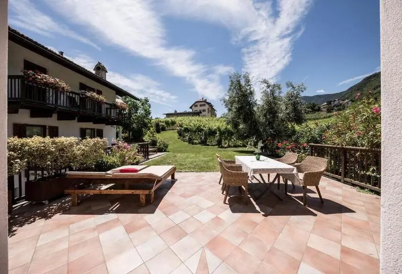 Huoneisto 1 Makuuhuone Terassi, Weingut Weidlhof   Suite & Breakfast   Vacation For Wine Lovers