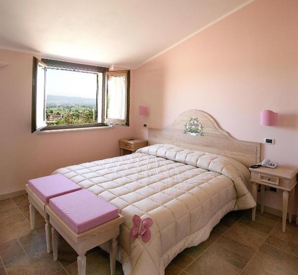 스탠다드 스튜디오, Appartamenti Poggio Fiorito