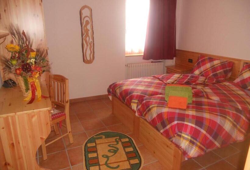 Chambre Standard Adaptée aux Personnes à Mobilité Réduite, Agritur Melango