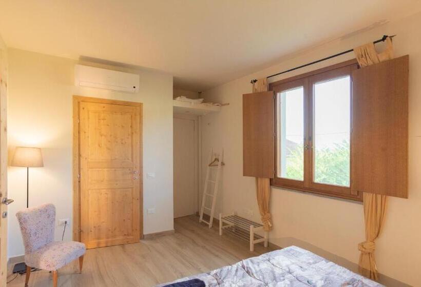 شقة غرفة واحدة مزودة بتراس, Agriturismo La Pineta