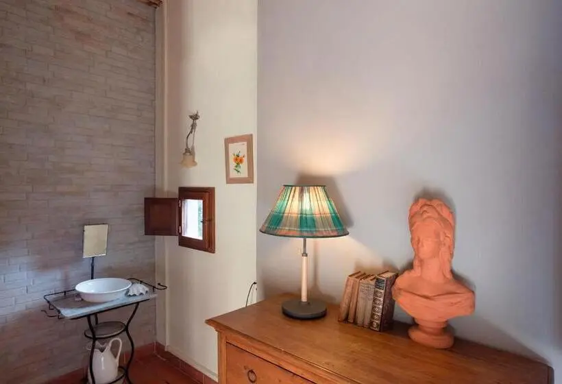 Perhehuone, Agriturismo La Pineta