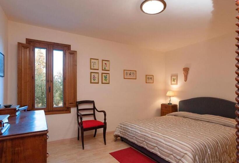 Семейный Номер, Agriturismo La Pineta