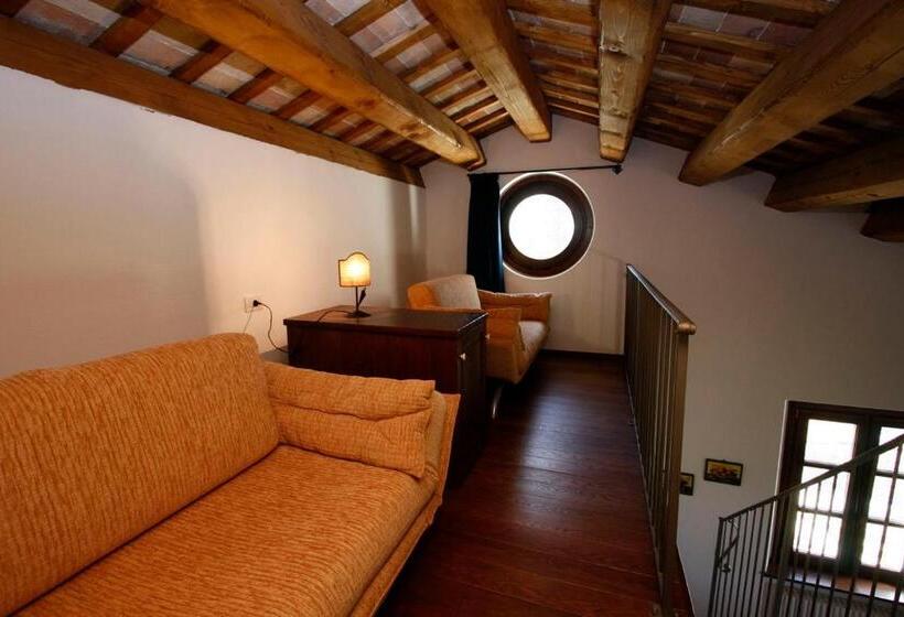 اتاق دوبلکس, Rustico Del Conero