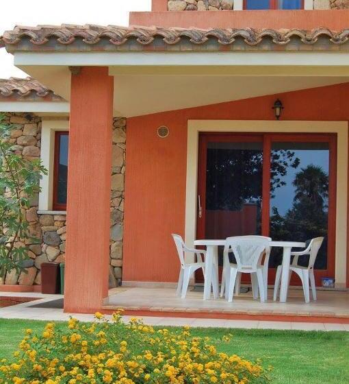 آپارتمان 1 خوابه همکف, I Lentischi