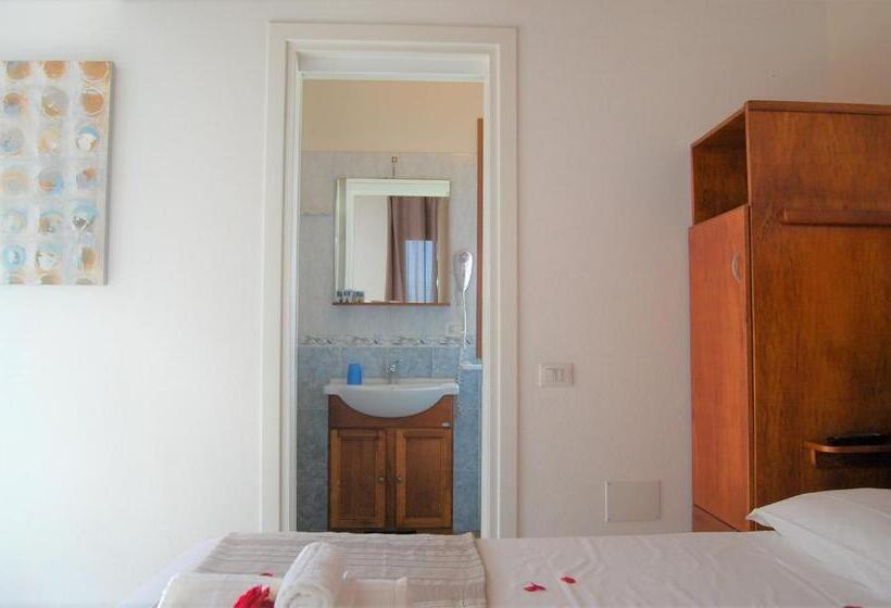 اتاق استاندارد با تراس, I Lentischi