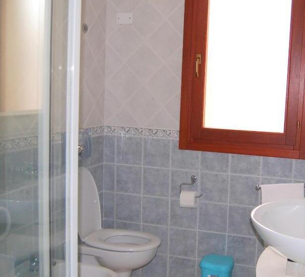 آپارتمان 1 خوابه با تراس, I Lentischi