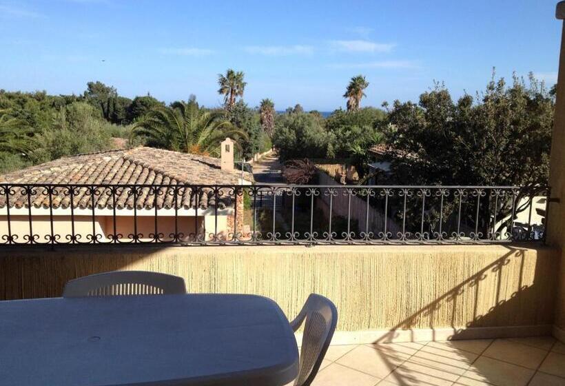 آپارتمان 1 خوابه با تراس, I Lentischi