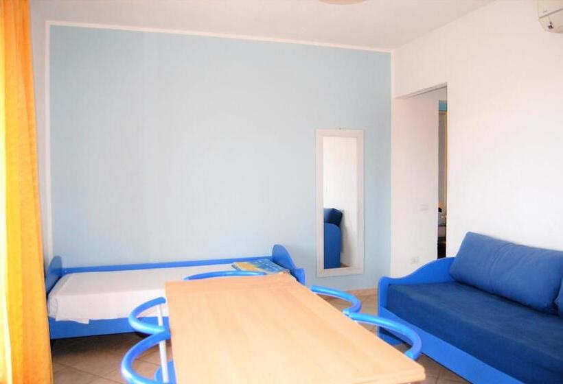 آپارتمان 1 خوابه با تراس, I Lentischi