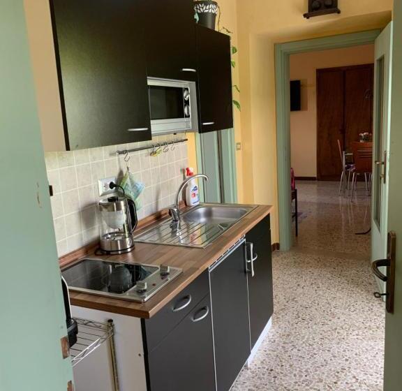 דירת שני חדרים עם מרפת, Residence Delle Rose