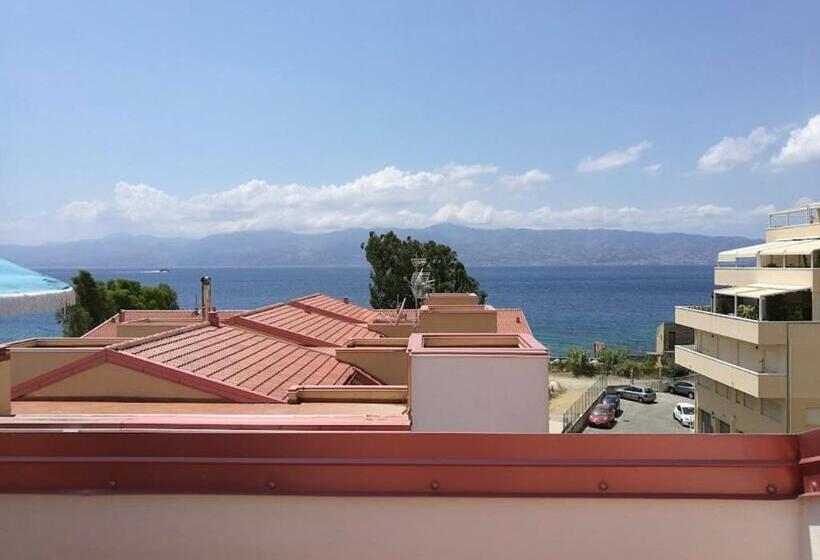 سوییت با چشم‌انداز دریا, Thalassa Suite & Spa