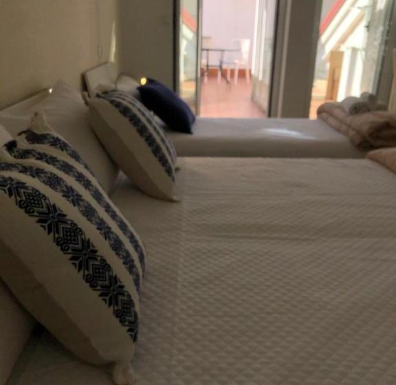 اتاق لوکس با بالکن, Thalassa Suite & Spa