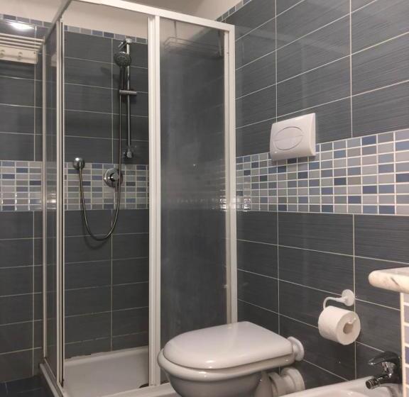 اتاق استاندارد سه تخته با بالکن, Thalassa Suite & Spa