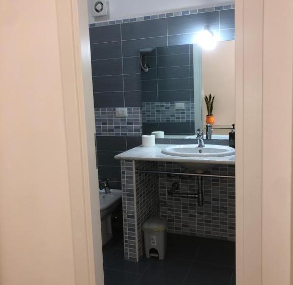 اتاق استاندارد سه تخته با بالکن, Thalassa Suite & Spa