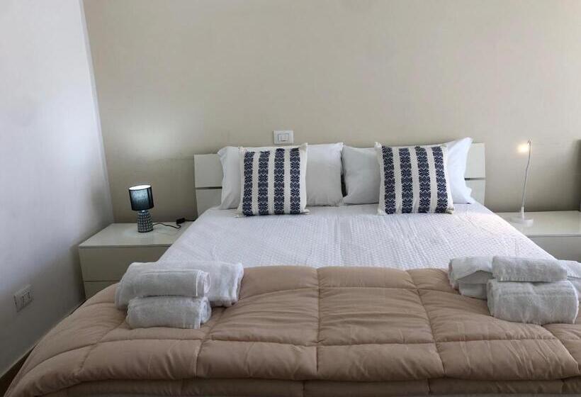 اتاق استاندارد سه تخته با بالکن, Thalassa Suite & Spa