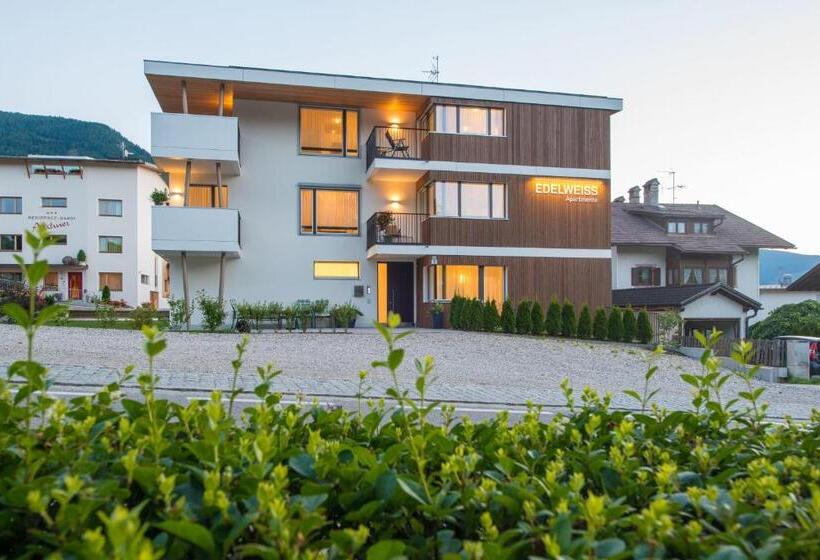 スタンダードスタジオ, Apartment Edelweiss