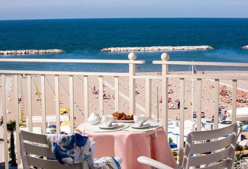 オーシャンビューバルコニー付きワンベッドルームアパートメント, Beach Residence