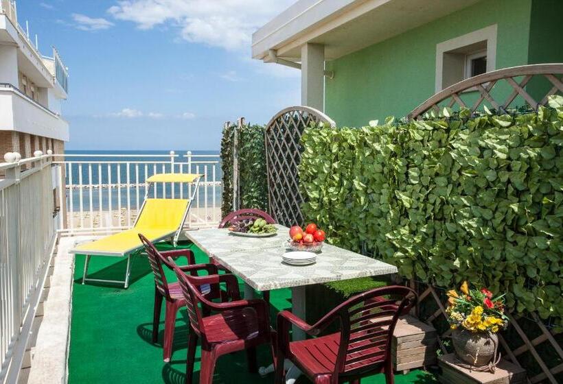 带2个卧室的公寓, Beach Residence