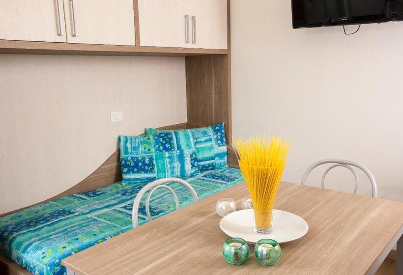 شقة غرفتين, Beach Residence