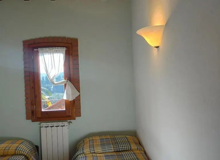 プールの見える１ベッドルームアパートメント, Agriturismo Manetti