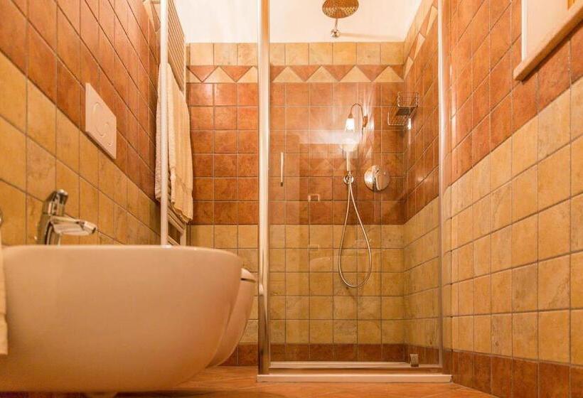 园景标准四人间, Cortecoraman