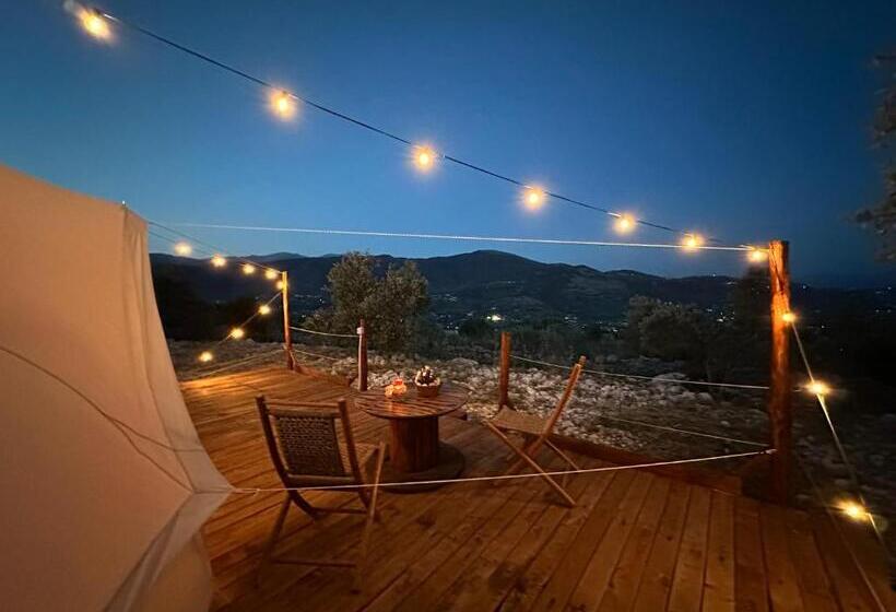 Standard Tent, Il Favogoloso