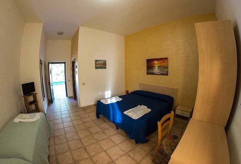 스탠다드 트리플 룸, La Carcara