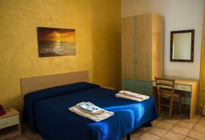 스탠다드 트리플 룸, La Carcara