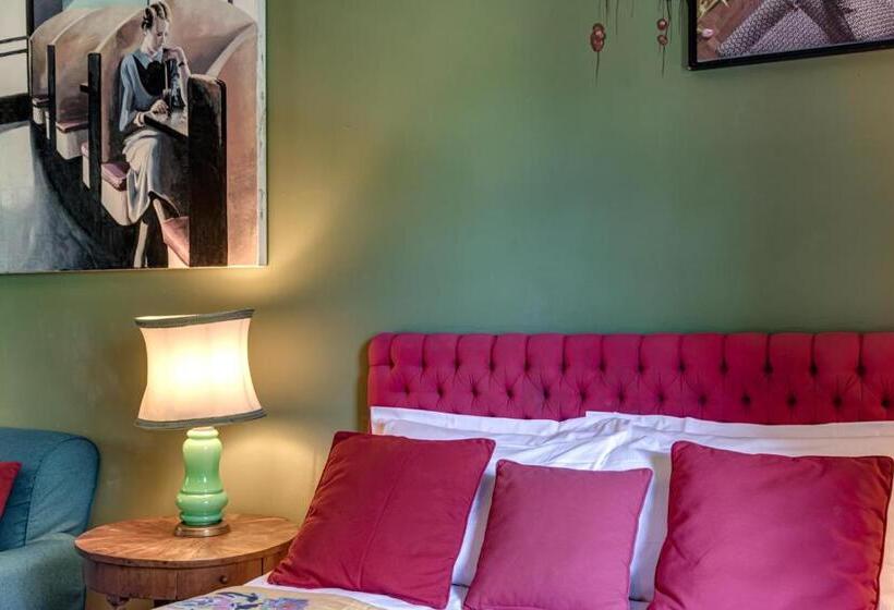 سوییت با چشم‌انداز باغ, La Striscia Wine Resort