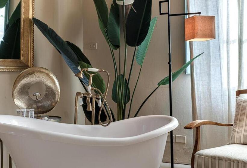 اتاق لوکس, La Striscia Wine Resort