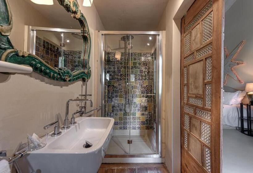 اتاق لوکس, La Striscia Wine Resort