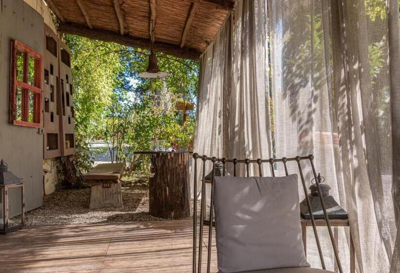 سوییت لوکس, La Striscia Wine Resort