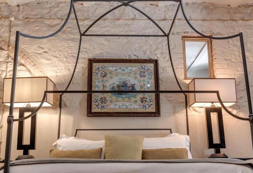 سوییت لوکس, La Striscia Wine Resort