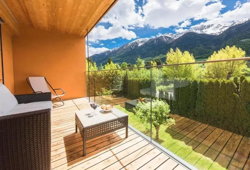 Deluxe-huone Parveke, Residence Garni Haus Tschenett