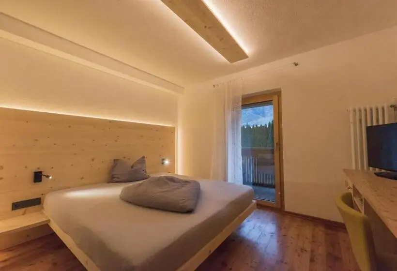 Standard Yhden Hengen Huone, Residence Garni Haus Tschenett