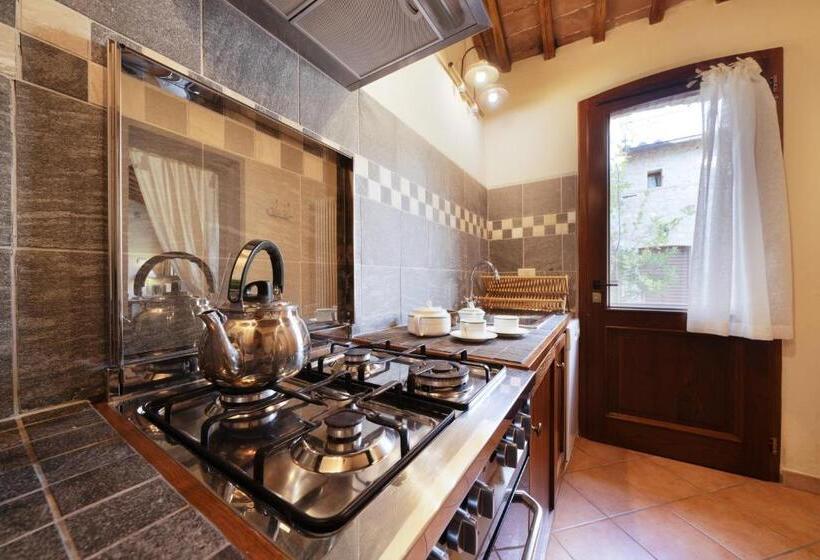 Студия Стандарт, Villa Montecastello