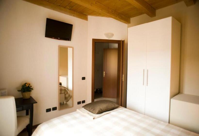 חדר סטנדרט יחיד, Camera 40