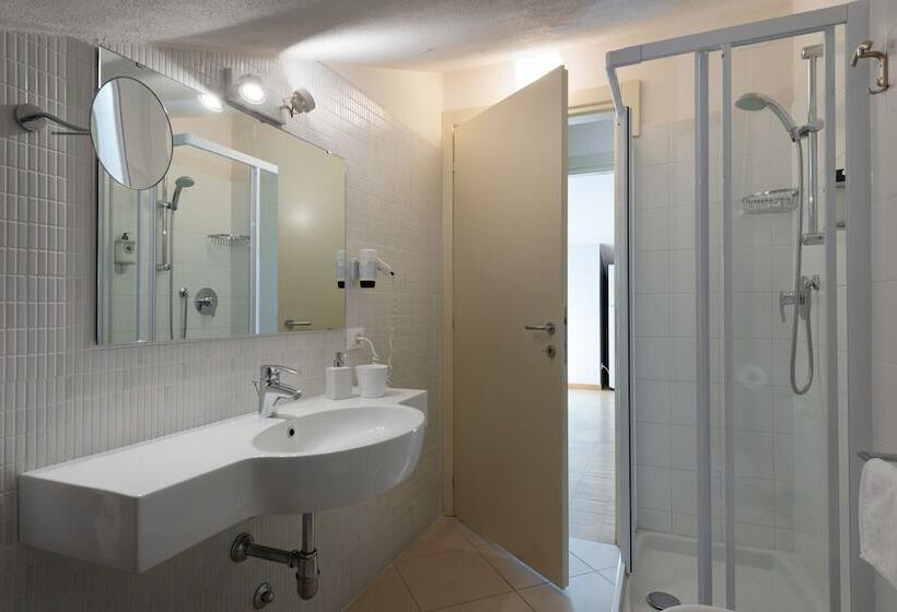 带1个卧室的公寓, Vialeromadodici Rooms & Apartments