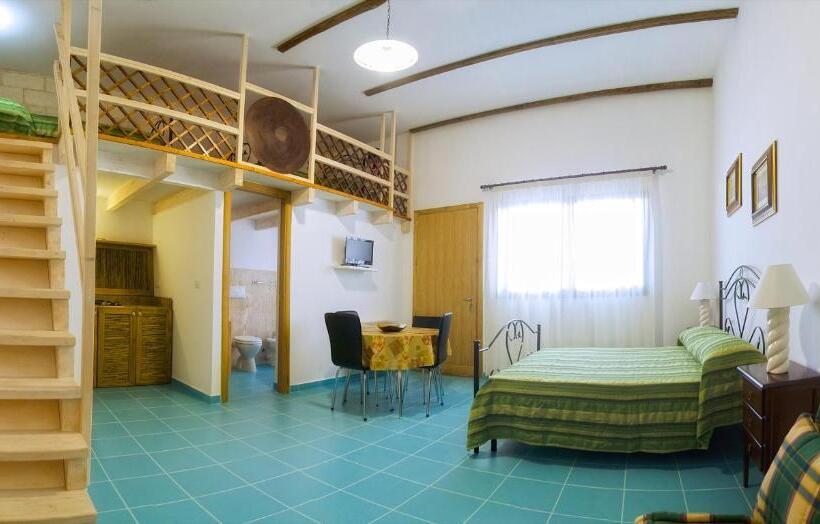 חדר משפחתי דלוקס, Residence Contrada Schite