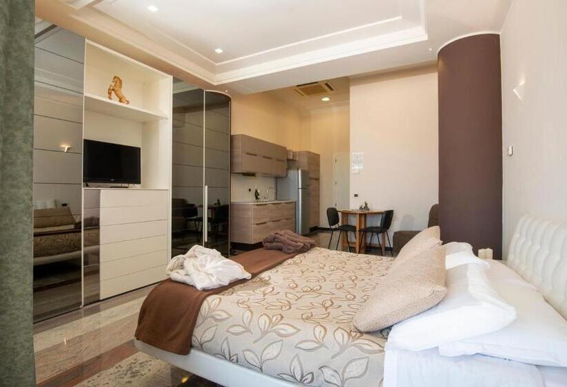 سوییت با چشم‌انداز باغ, Residence Imperial