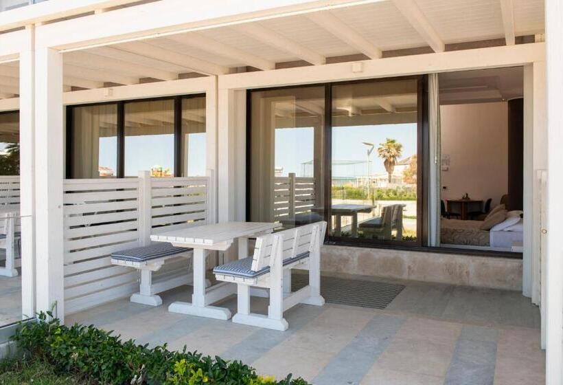 سوییت با چشم‌انداز باغ, Residence Imperial