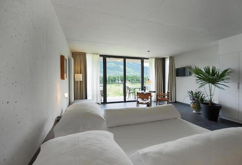 ファミリーステューディオ, Villa Sasso