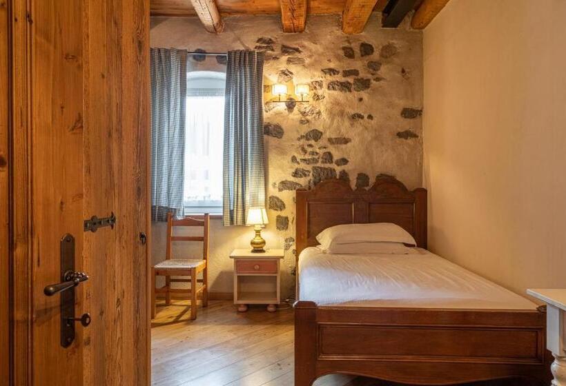 شقة غرفتين, Castel Madonna