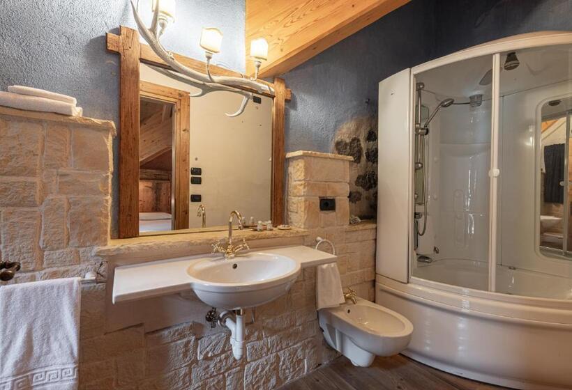 شقة دور أخير غرفة نوم واحدة, Castel Madonna