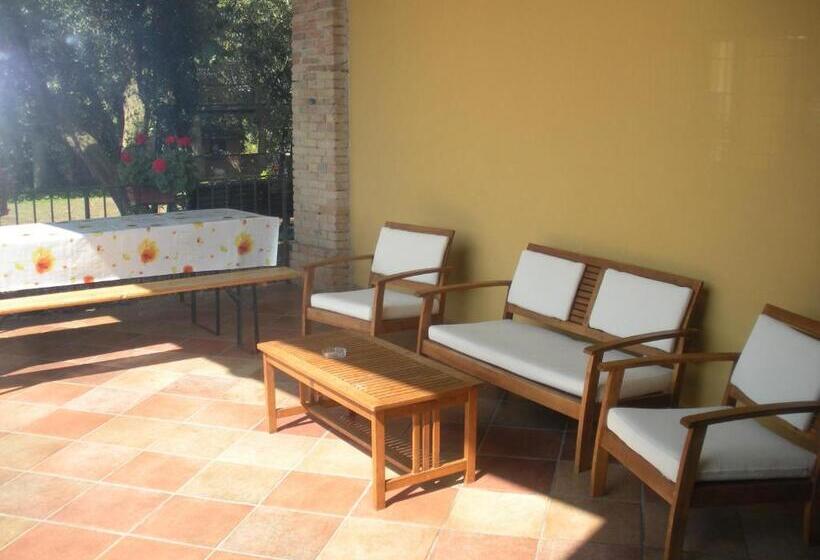 شقة 3 غرف, Agriturismo Gardenali