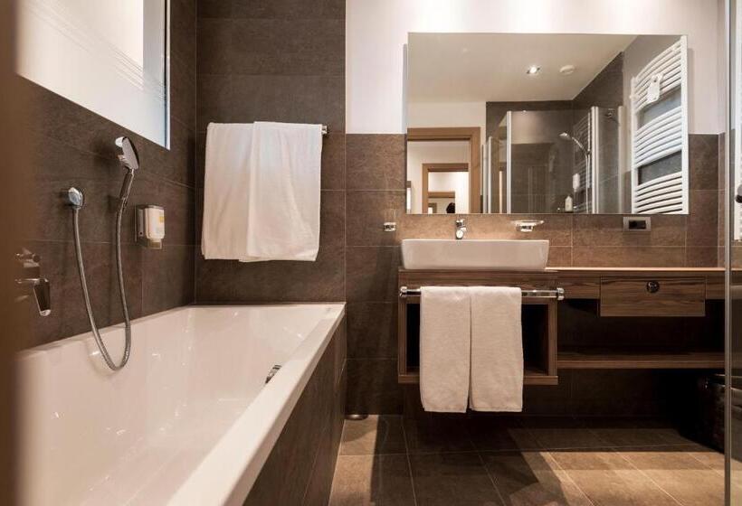 标准间带山景, Gnollhof