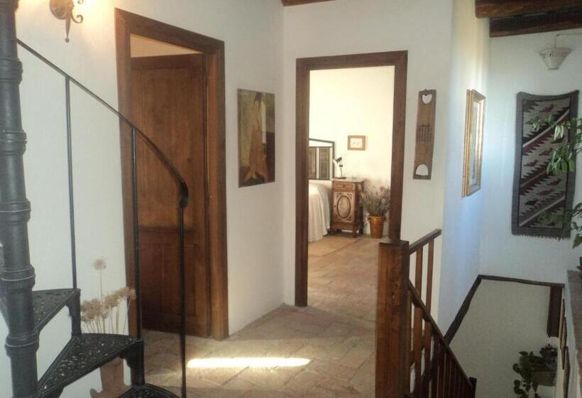 غرفة قياسية رباعية, La Chiusetta