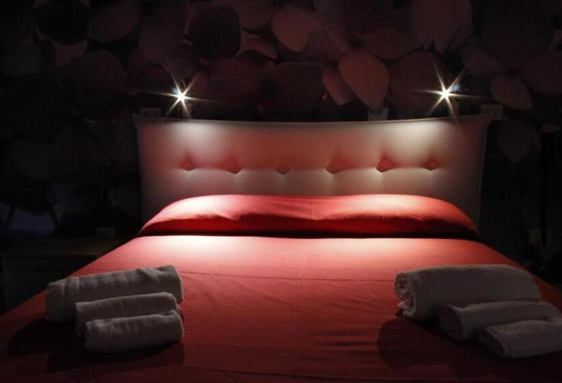 스탠다드 발코니 룸 측면 바다 전망, Royal   Beauty & Spa